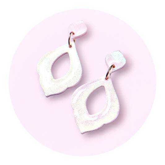 Petronella, vitt regnbågsglitter