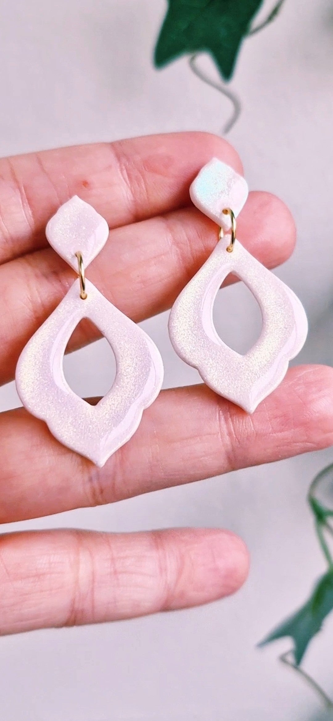 Petronella, vitt regnbågsglitter